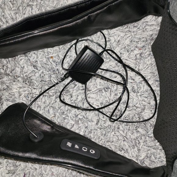 SHIATSU NECK AND BACK MASSAGER - Picture 6 of 8